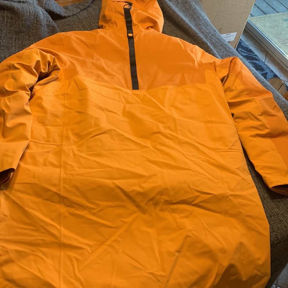 Men’s Nike tech pack jacket - Picture 13 of 16